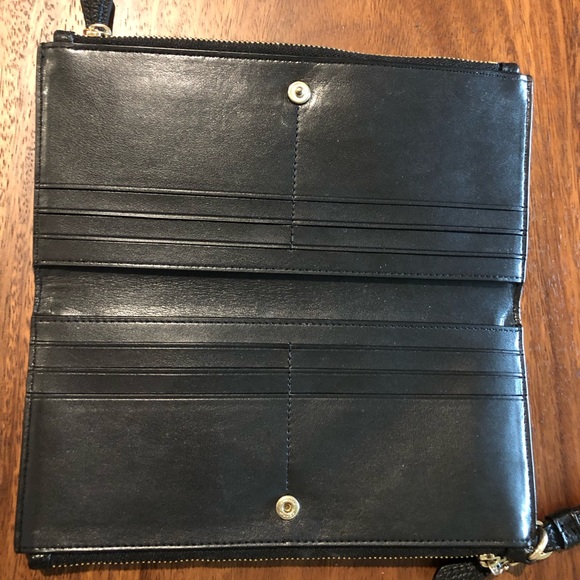 Coach wristlet black gold good condition - Picture 3 of 5
